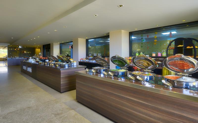 Davanam Sarovar Portico Suites Bangalore Bagian luar foto
